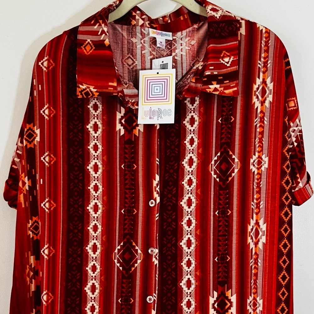 NWT LuLaRoe Charlie Button Down Women's Top Size Medium